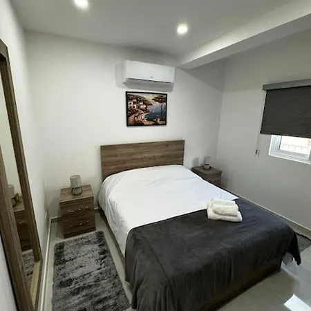 Moonlight Penthouse In Apartamento Gzira