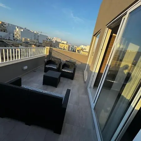 Moonlight Penthouse In Apartment *