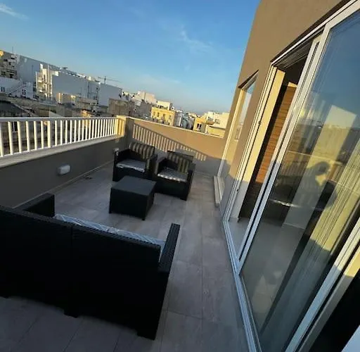 Moonlight Penthouse In Apartment *